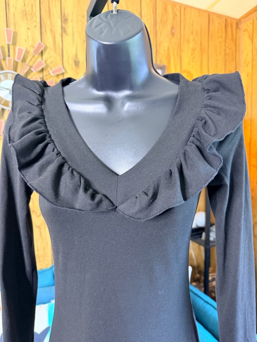 Dazy Goth Queen Ruffle V-Neck Maxi Dress with Flared Mermaid Hem - Picture 5 of 15
